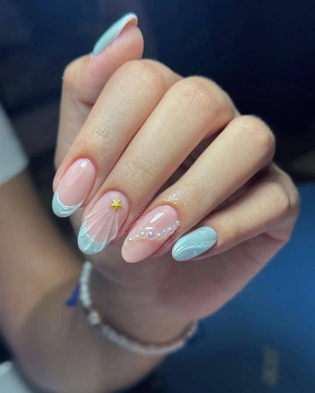 Pearlescent Seashell French Tips