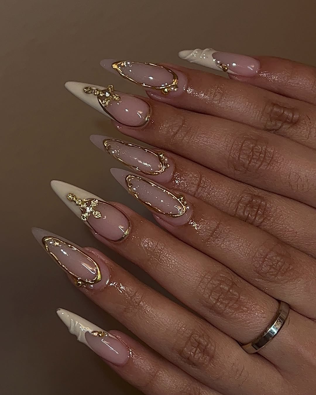 3D Gold Outlines and Crosses