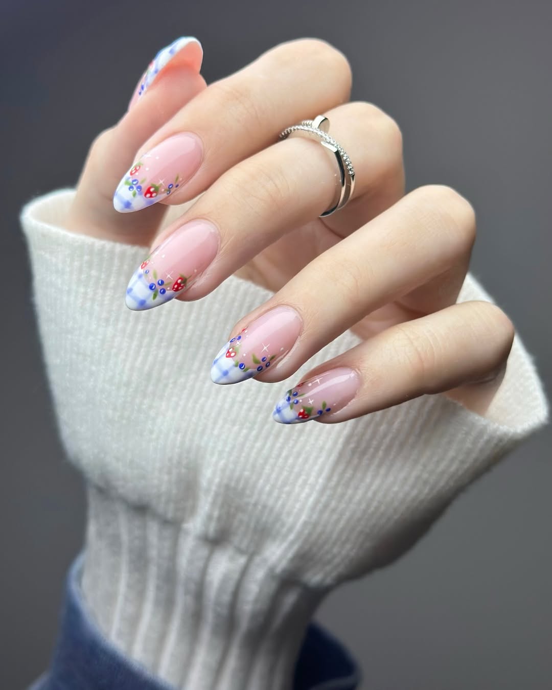Gingham Tips and Mixed Fruit