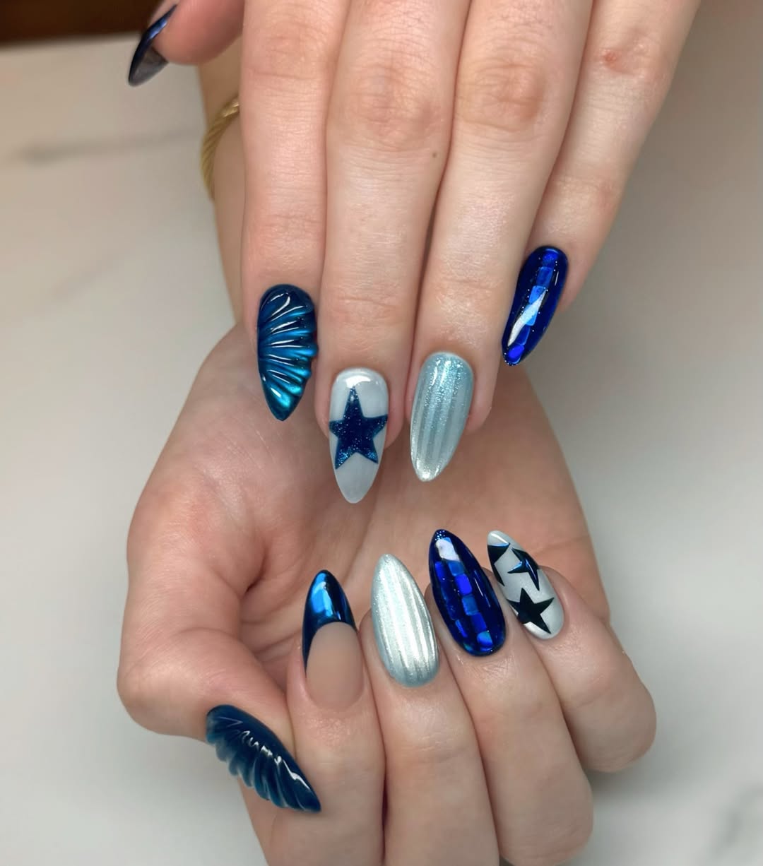 Metallic Stars and Mosaic Patterns
