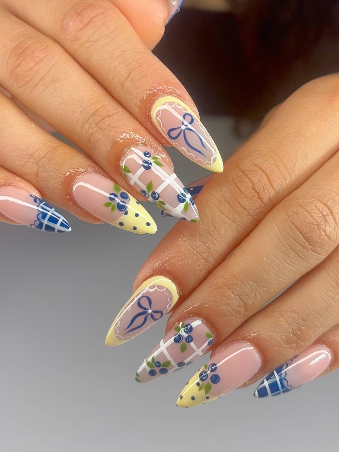 Pale Yellow and Navy Blueberry Mix Nails