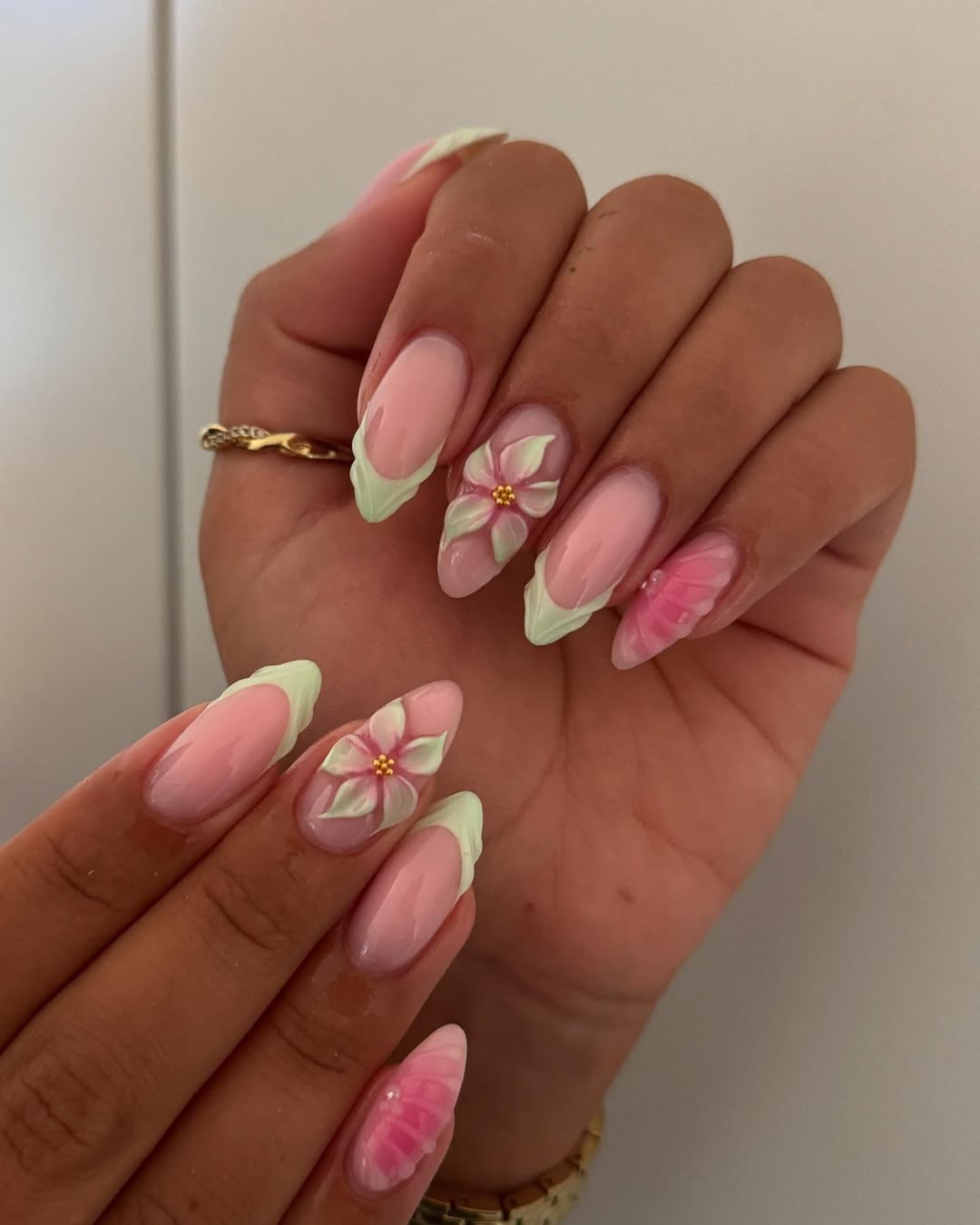 Pastel 3D Floral Mani