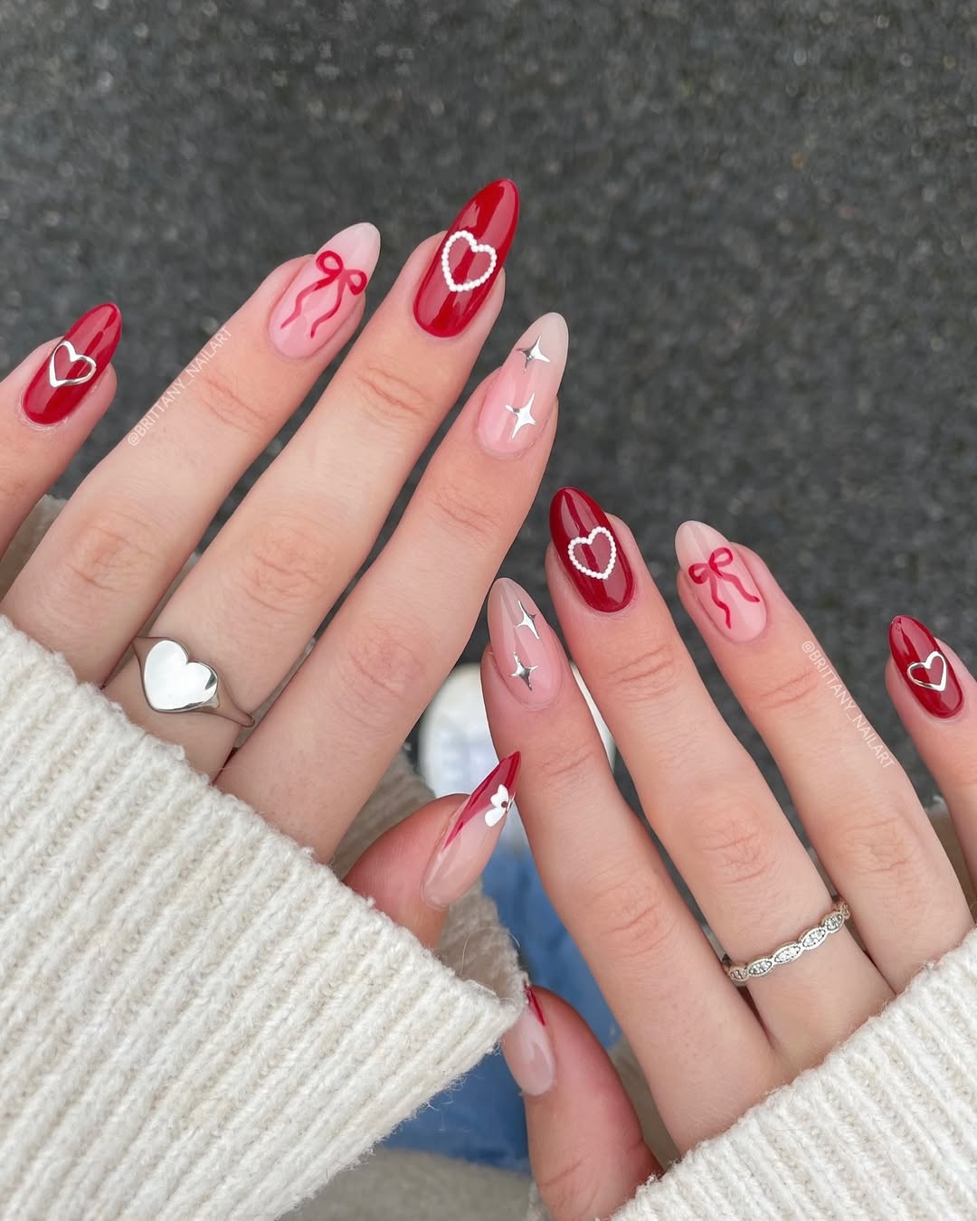 Playful Scarlet Bow and Heart Ovals