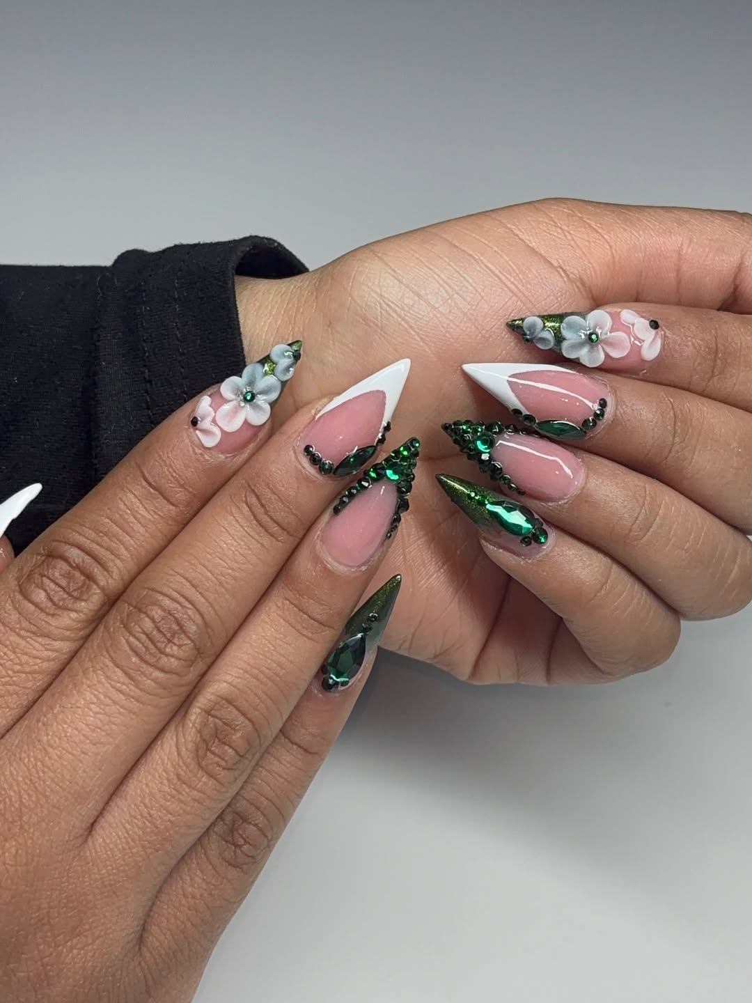 Pointed Rhinestone Flower Tips