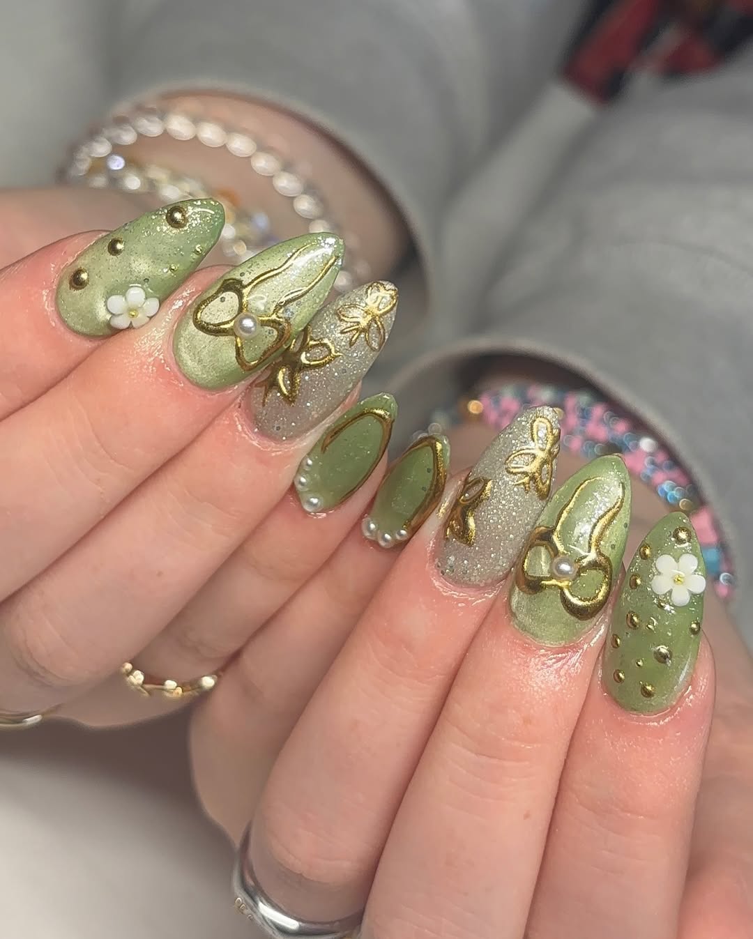 Shimmering Green and Gold Bows